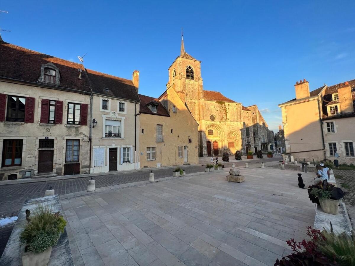 Villa "La Grenouille" Centre Historique - Les Terres Du Roy Avallon Exterior foto